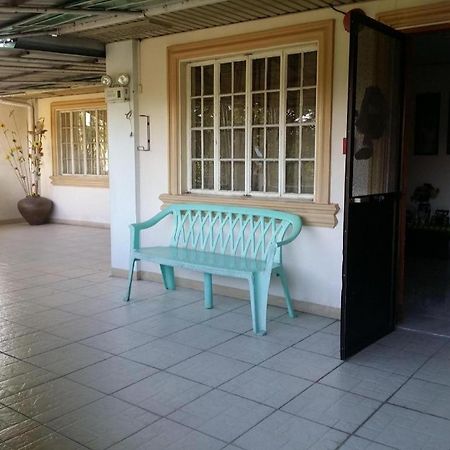 Bridgeview Hotel Laoag Luaran gambar